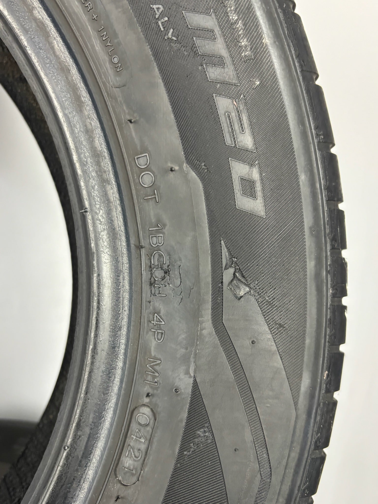 195/65 R15 91H Momo Outrun M20