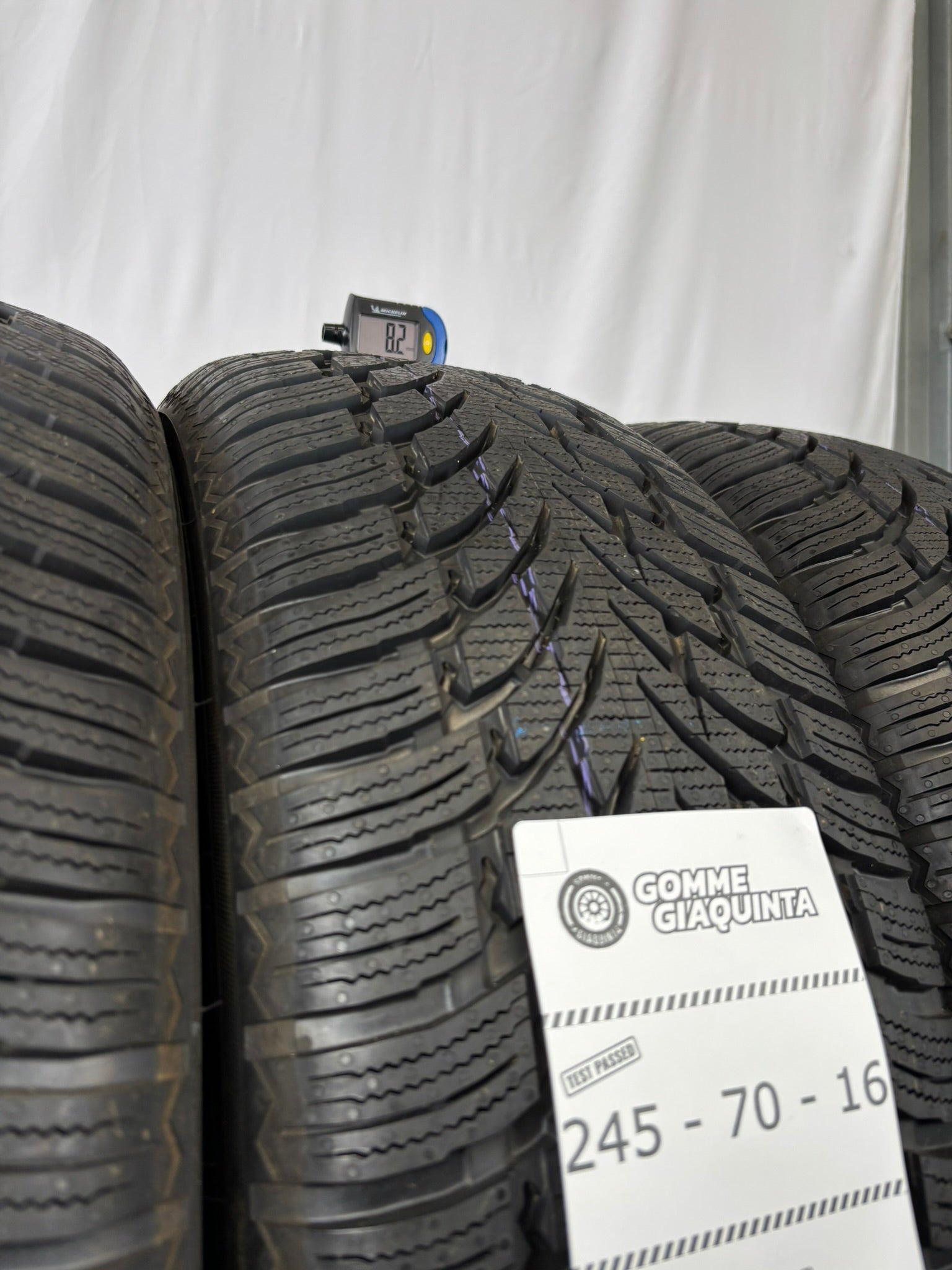 245/70 R16 111H Nokian Tires Wr Suv 4 M+S